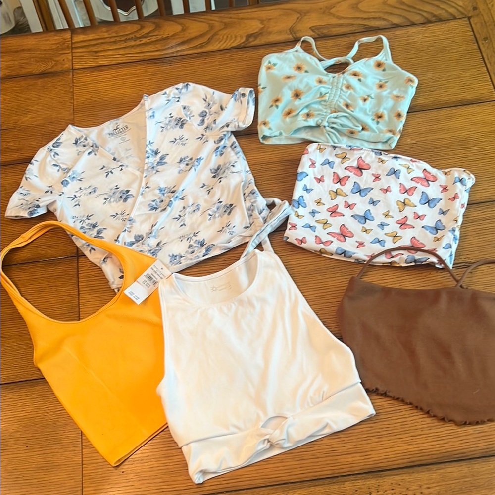 Bundle of Hollister, Urban Outfitters, American Eagle/Aerie size small